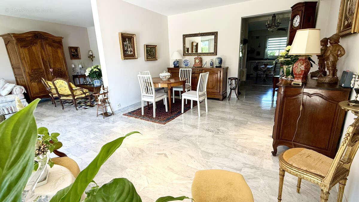 Appartement à LE CANNET