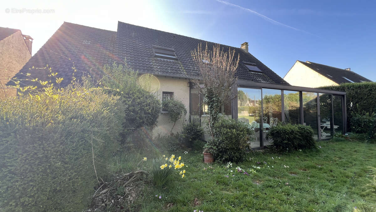 Maison à MONTFORT-L'AMAURY