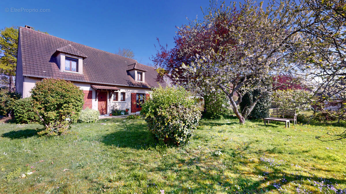 Maison à MONTFORT-L'AMAURY