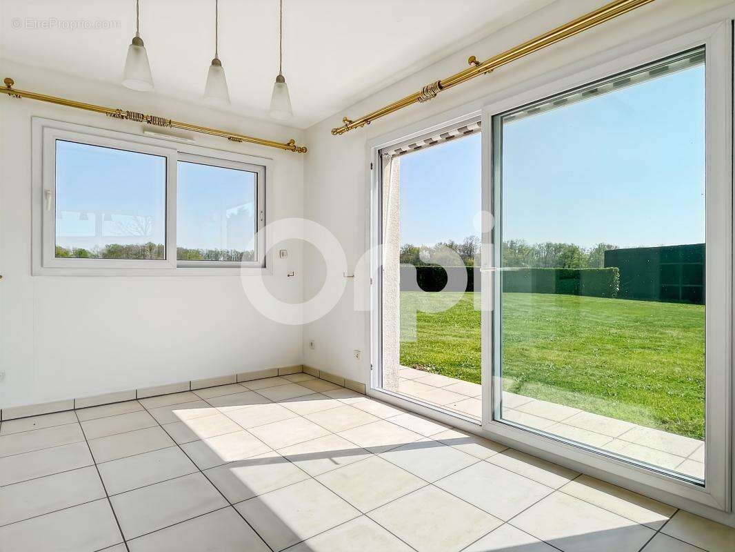 Maison à GAUVILLE-LA-CAMPAGNE