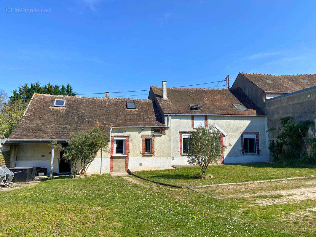 Maison à NOISY-RUDIGNON