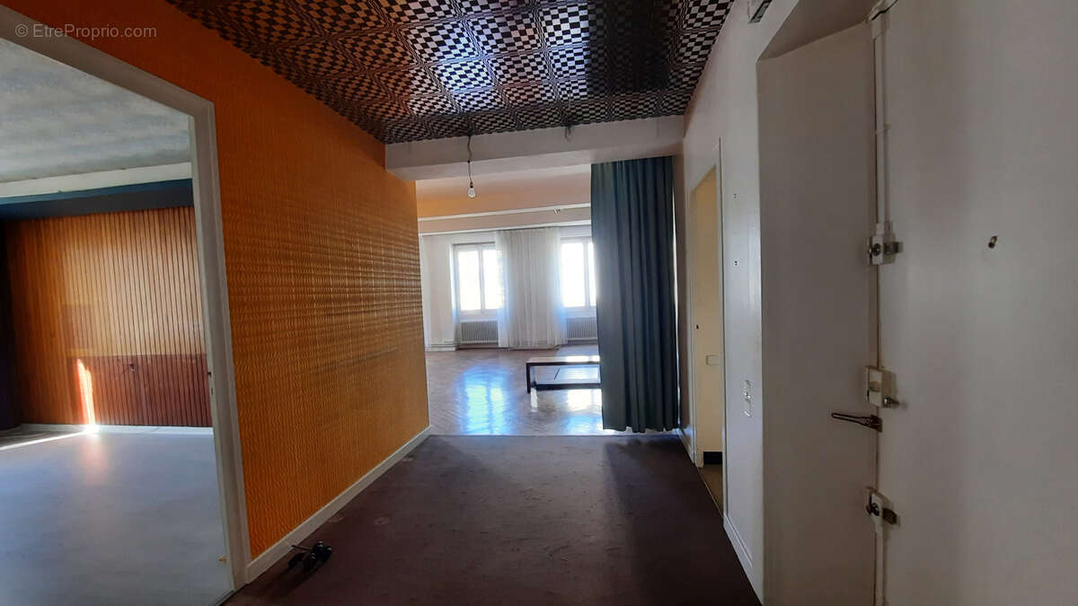 Appartement à SAINT-ETIENNE