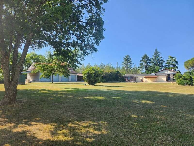 Maison à SAINT-EUTROPE-DE-BORN