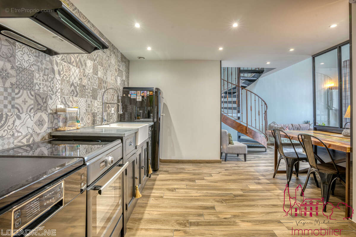 Maison à SAINTE-ALVERE