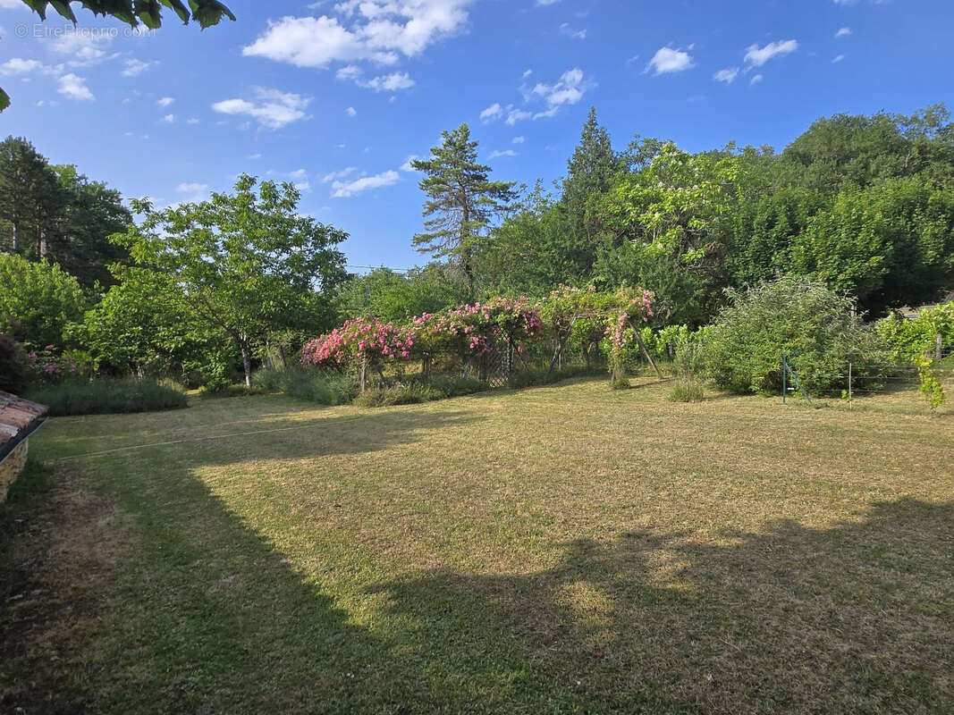Maison à SAINTE-ALVERE