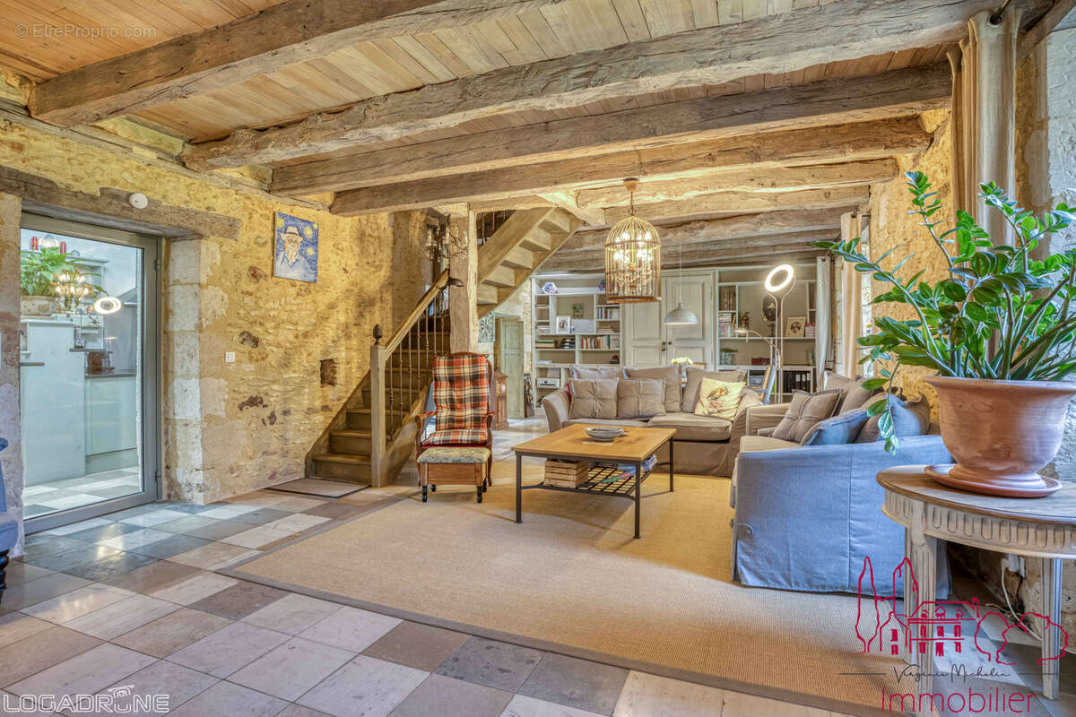 Maison à SAINTE-ALVERE