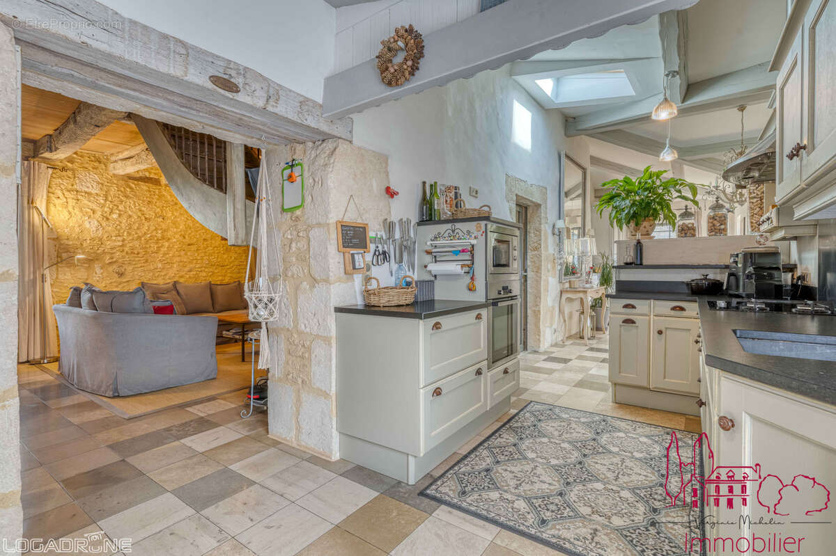 Maison à SAINTE-ALVERE