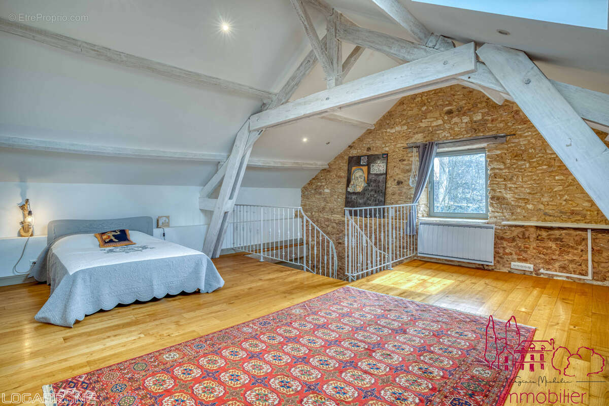 Maison à SAINTE-ALVERE