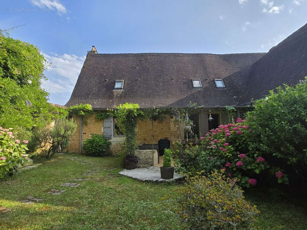 Maison à SAINTE-ALVERE