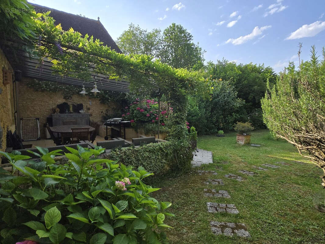 Maison à SAINTE-ALVERE