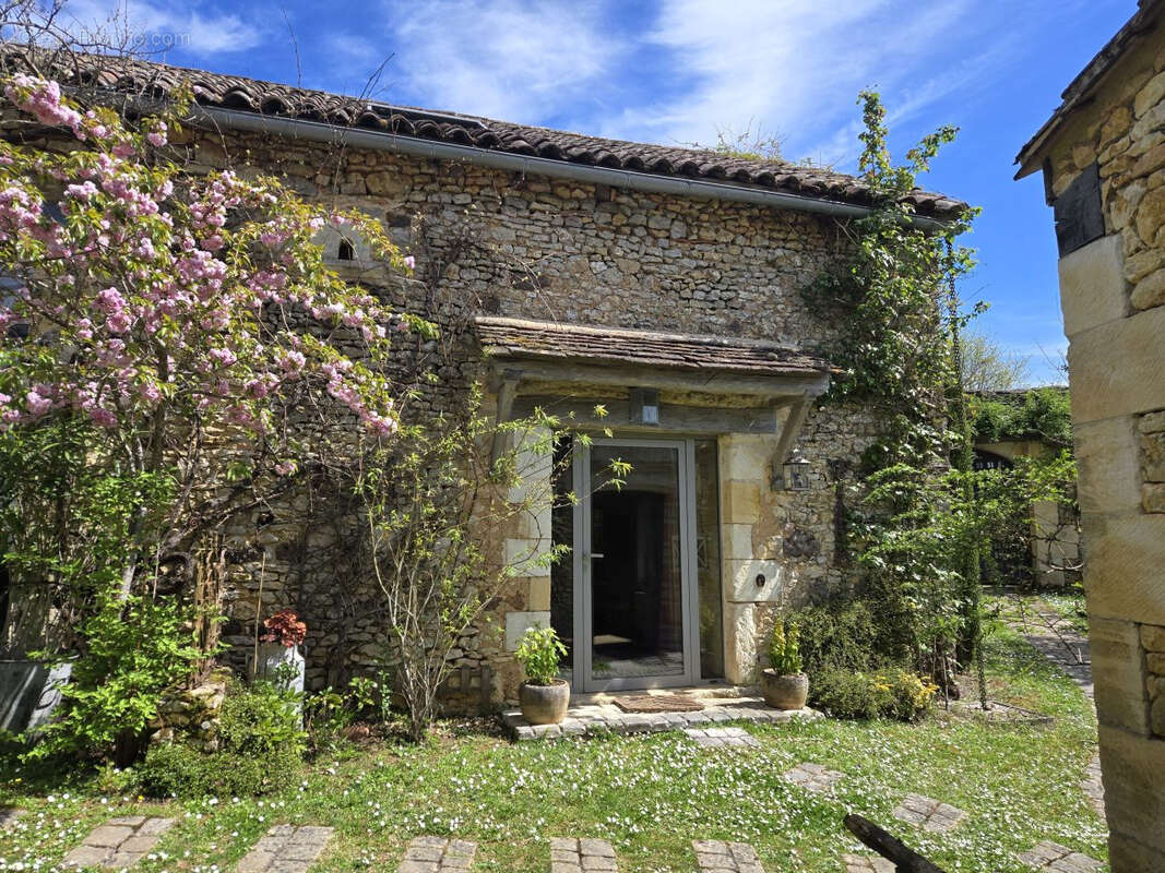 Maison à SAINTE-ALVERE