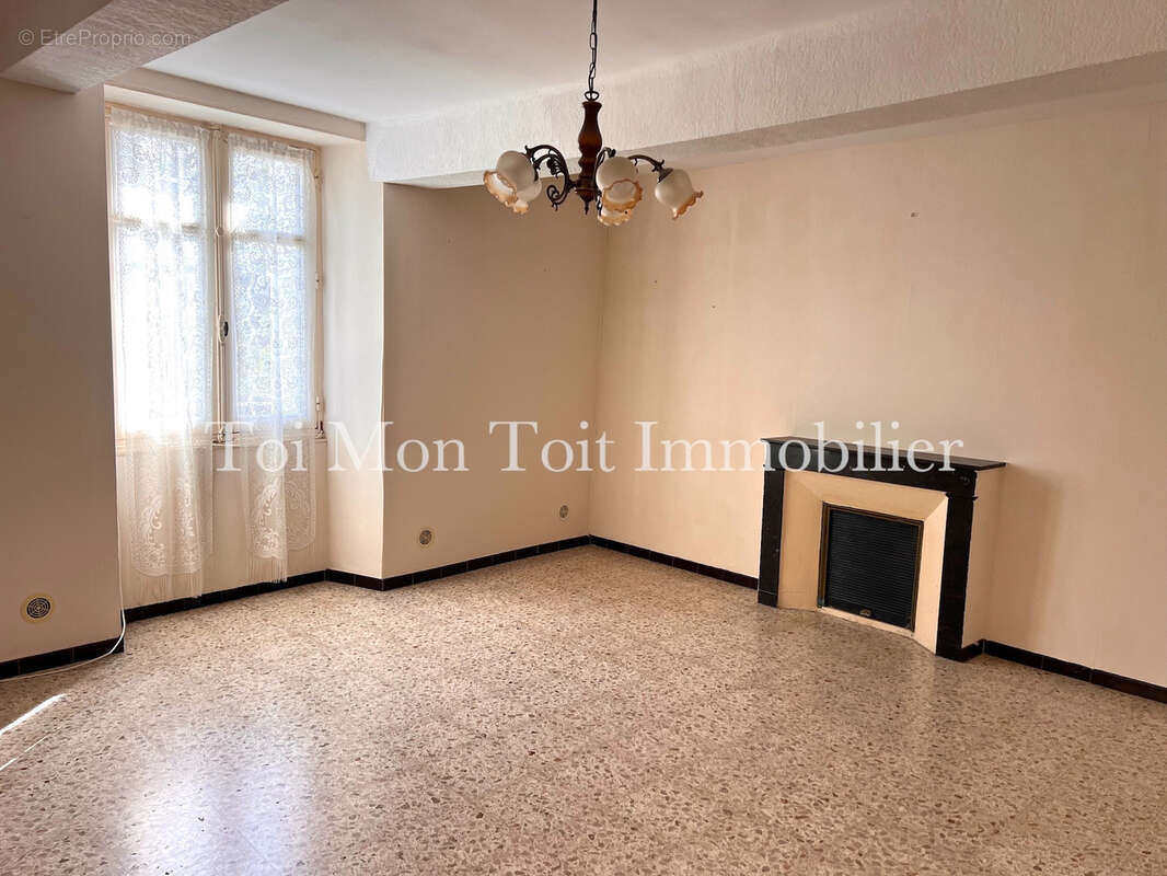 Maison à SAINT-JEAN-DE-CRIEULON