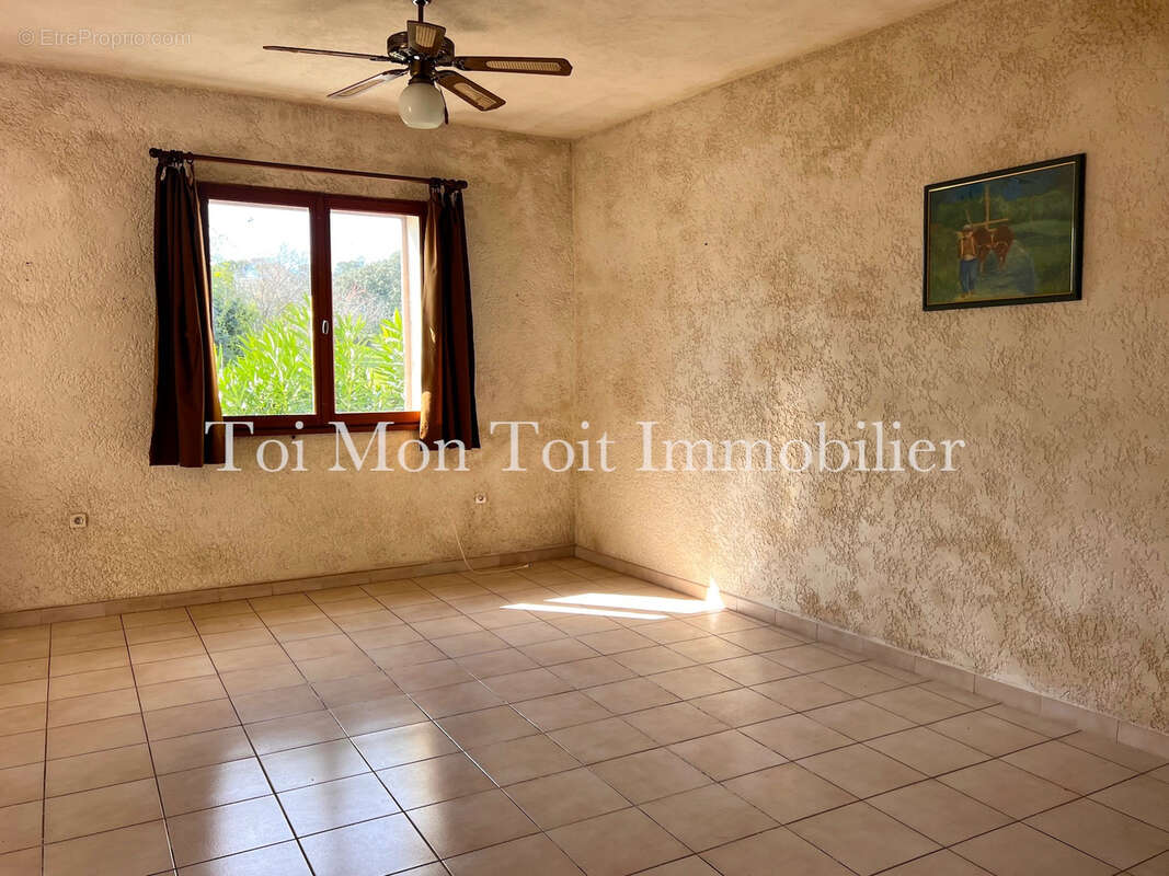 Maison à SAINT-JEAN-DE-CRIEULON