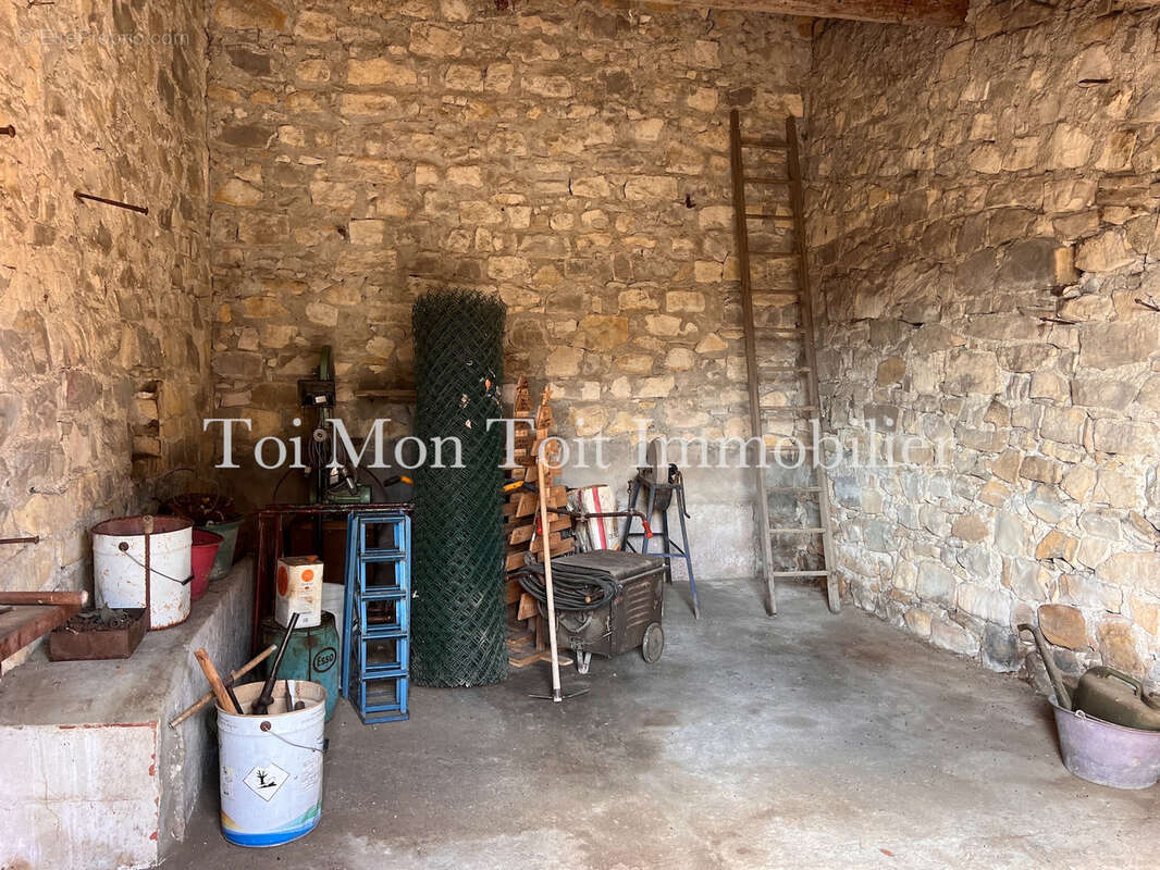 Maison à SAINT-JEAN-DE-CRIEULON