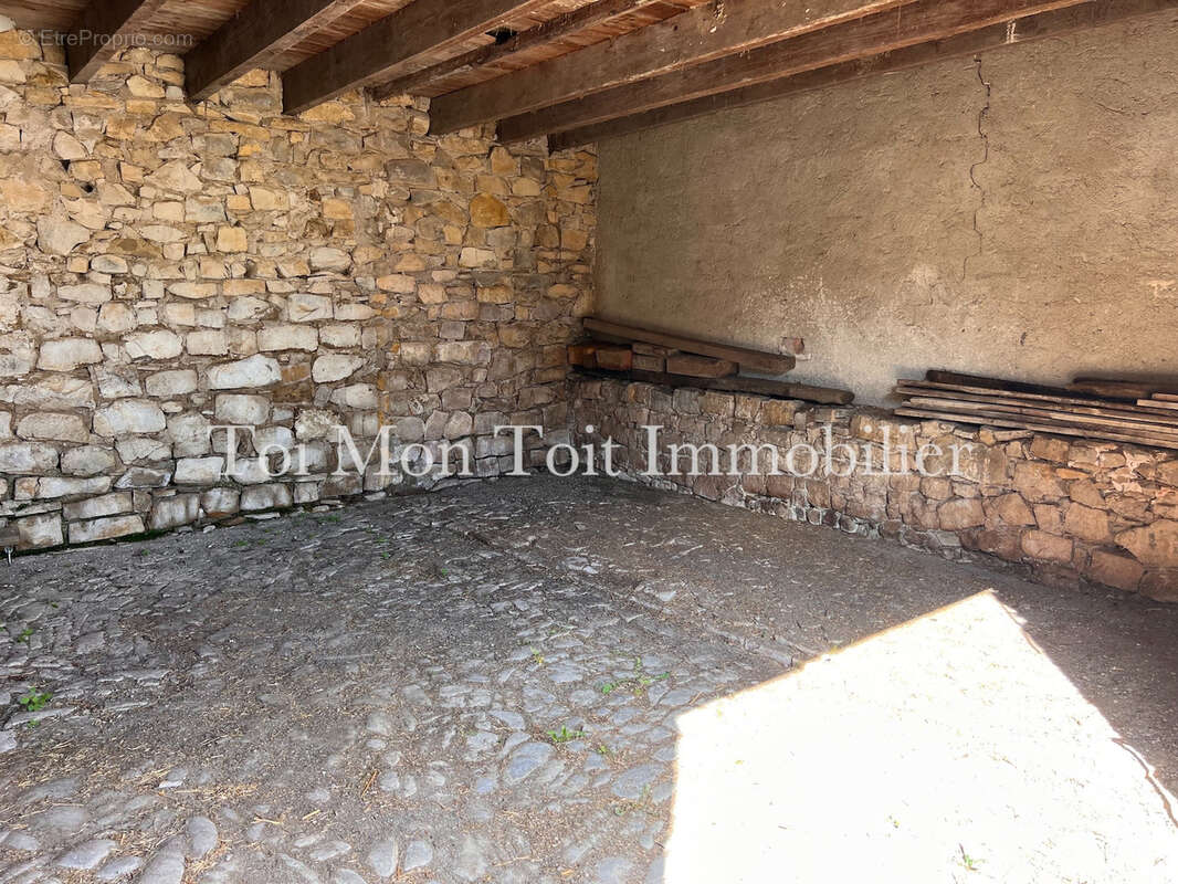 Maison à SAINT-JEAN-DE-CRIEULON