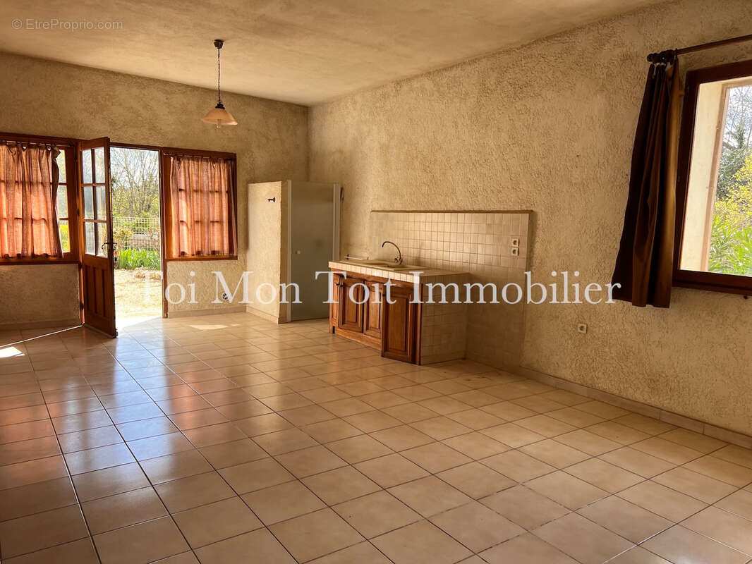 Maison à SAINT-JEAN-DE-CRIEULON