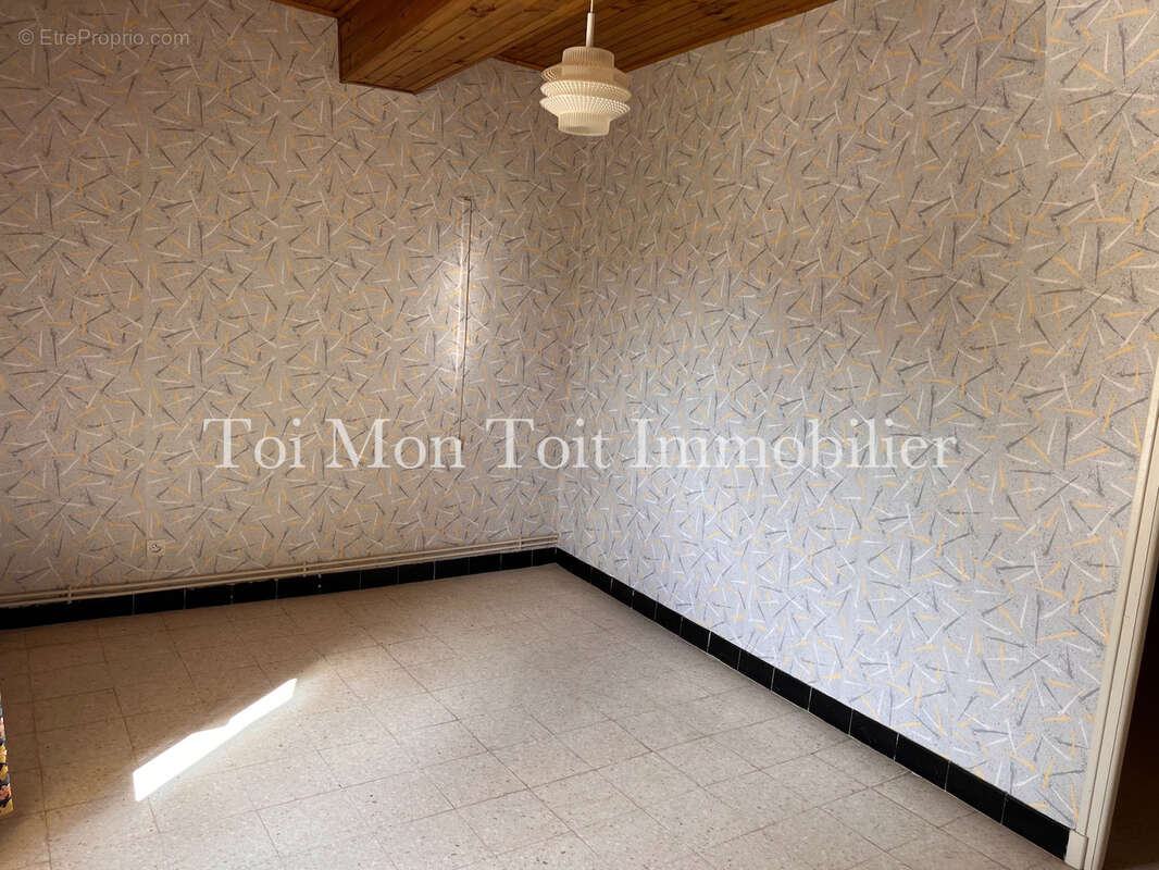 Maison à SAINT-JEAN-DE-CRIEULON