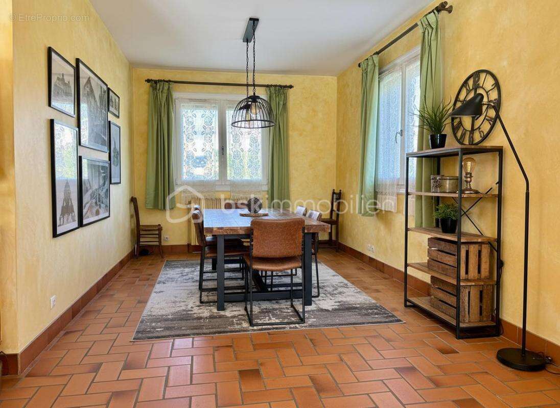 Maison à MORET-SUR-LOING