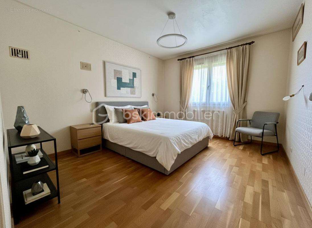 Maison à MORET-SUR-LOING