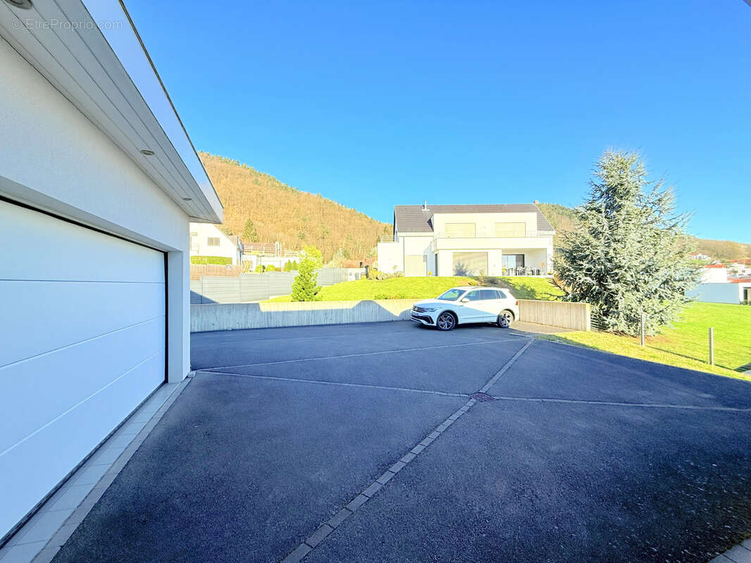 Maison à HUSSEREN-LES-CHATEAUX