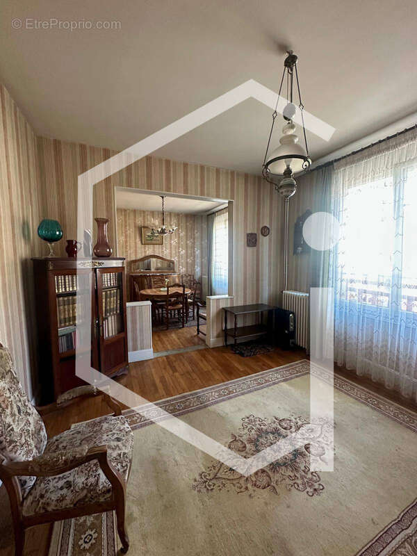 Maison à COSNE-COURS-SUR-LOIRE