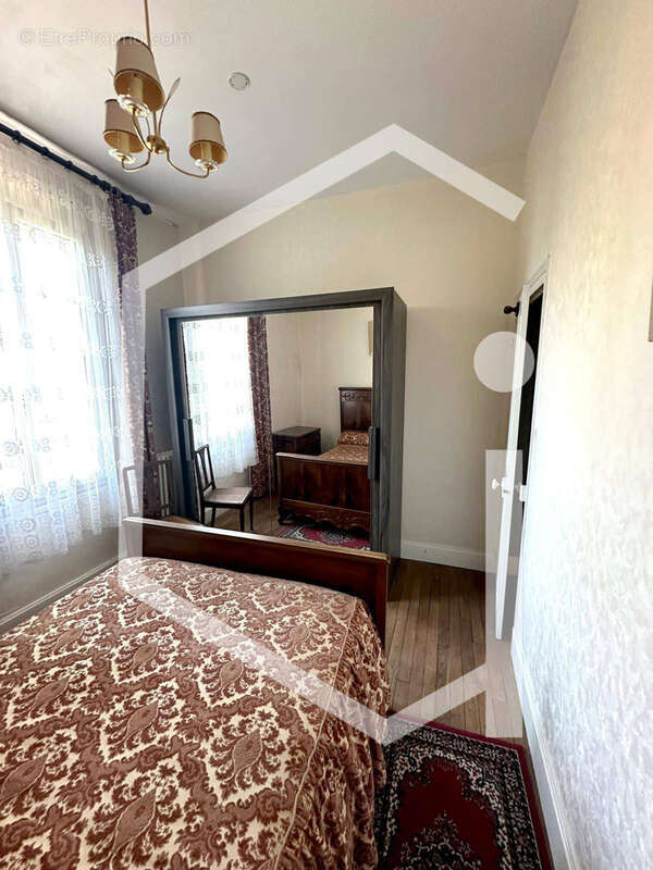 Maison à COSNE-COURS-SUR-LOIRE