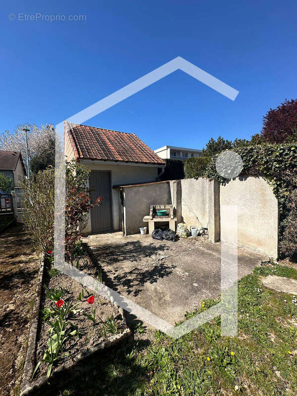 Maison à COSNE-COURS-SUR-LOIRE