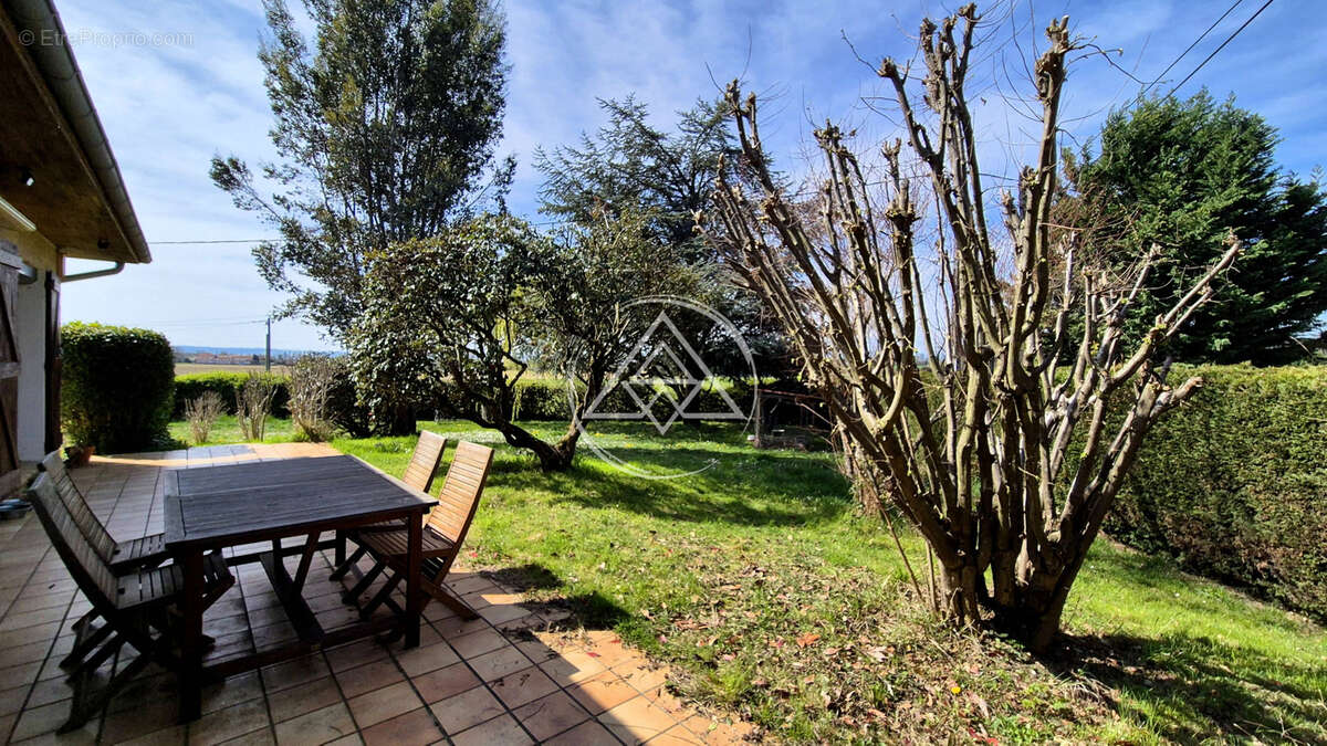 Maison à COUR-ET-BUIS