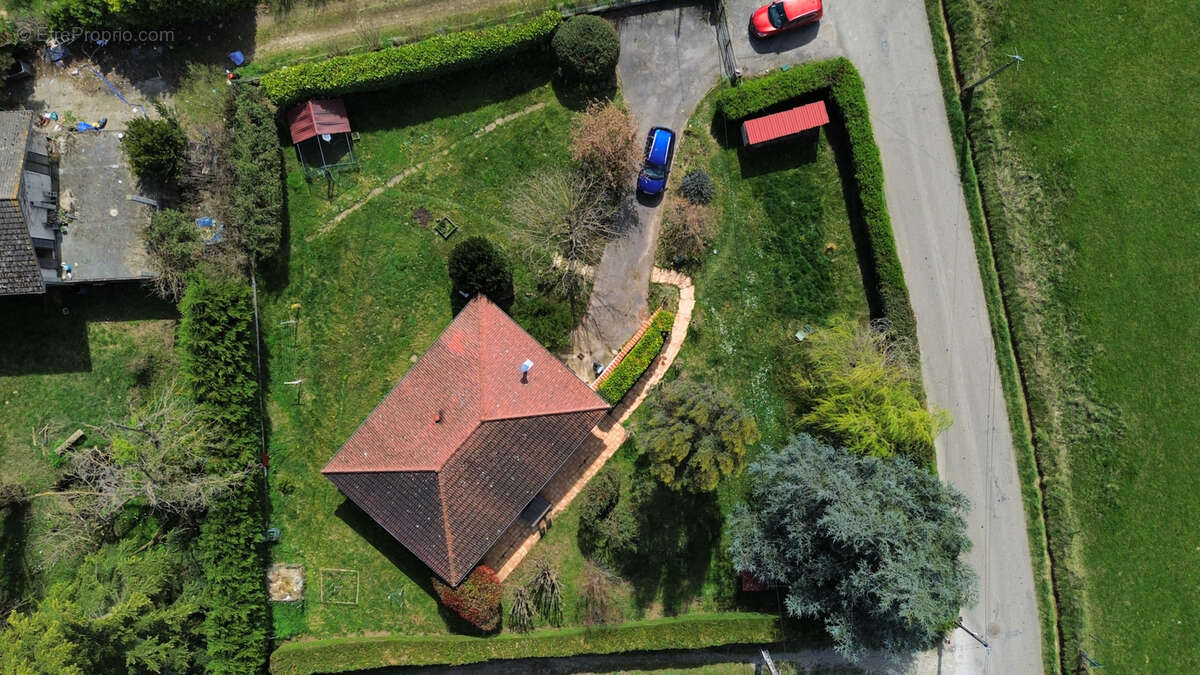 Maison à COUR-ET-BUIS