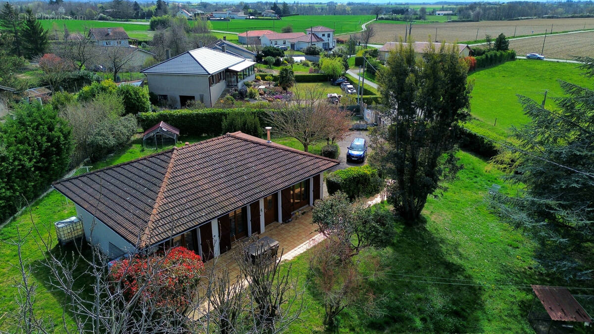 Maison à COUR-ET-BUIS