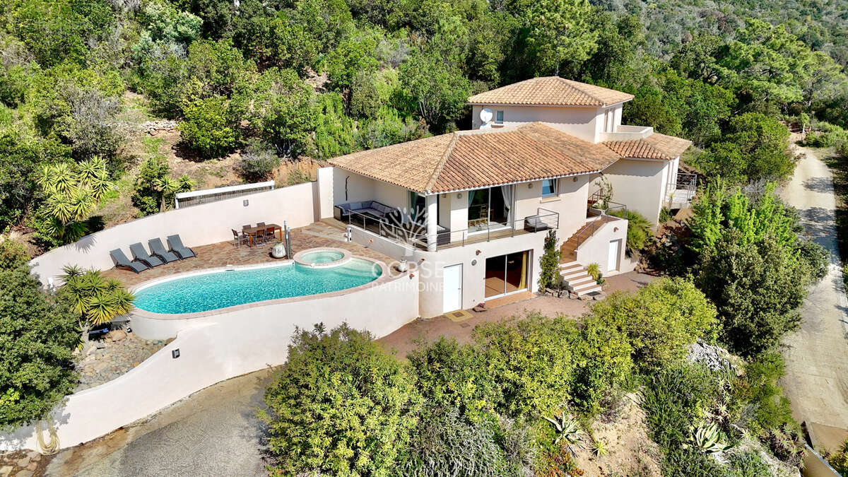 Maison à SARI-SOLENZARA