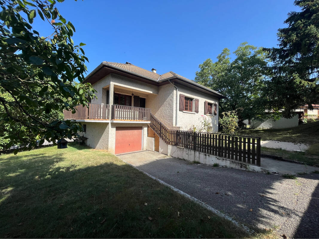 Maison à SAINT-MARTIN-D&#039;URIAGE