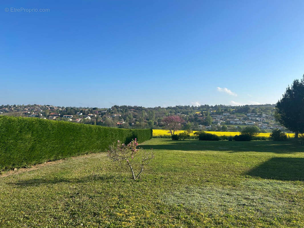 Terrain à AUREVILLE