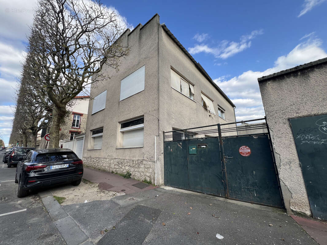 Commerce à SAINT-MAUR-DES-FOSSES