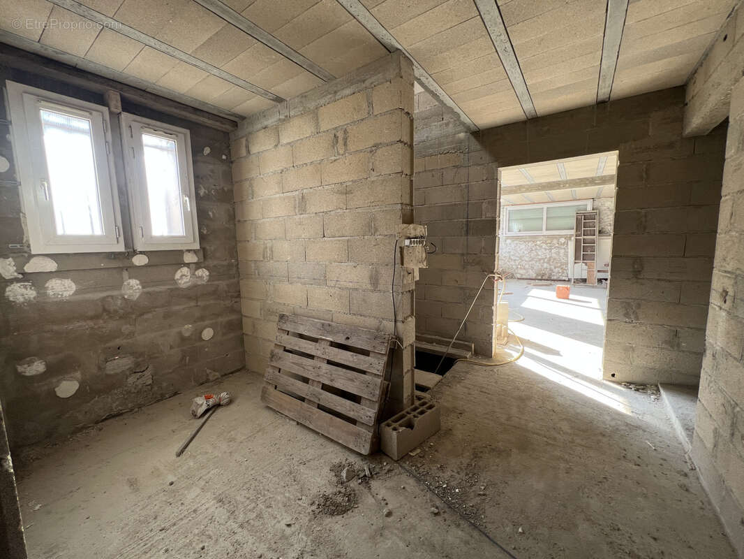 Commerce à SAINT-MAUR-DES-FOSSES