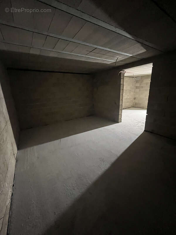 Commerce à SAINT-MAUR-DES-FOSSES