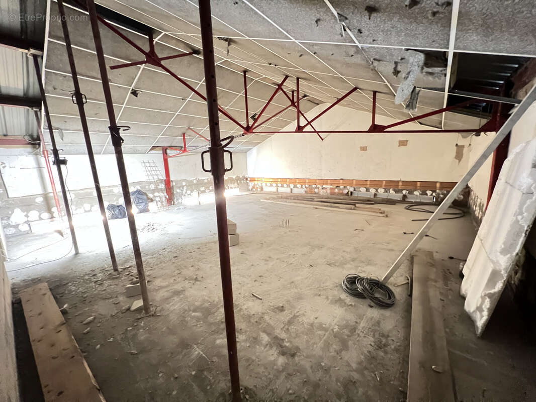 Commerce à SAINT-MAUR-DES-FOSSES