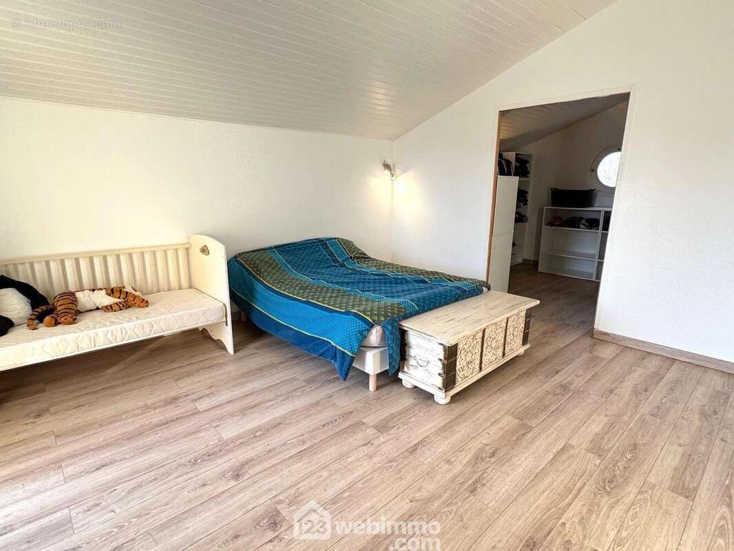 Allons à la première chambre... - Maison à BONDOUFLE