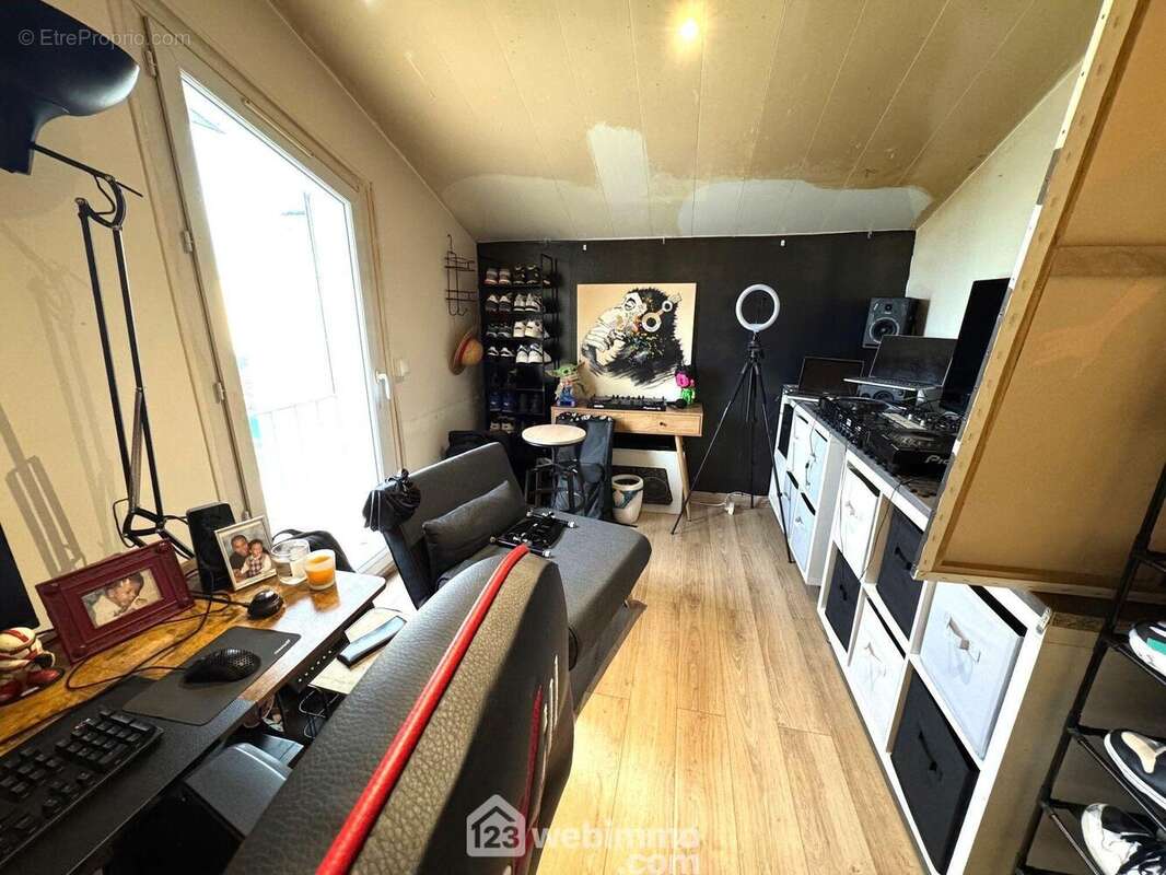 voici la deuxième chambre - Maison à BONDOUFLE