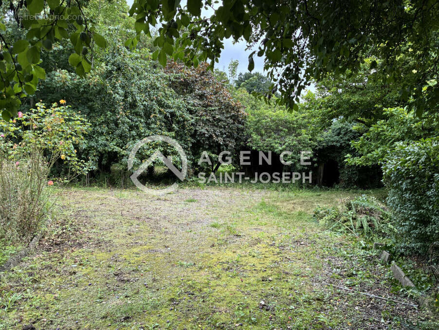 Terrain à HERICOURT-EN-CAUX