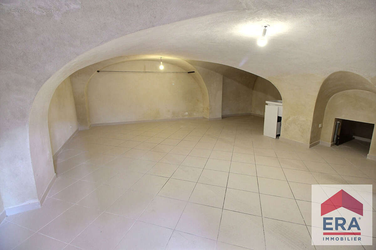 Maison à MONTELIMAR