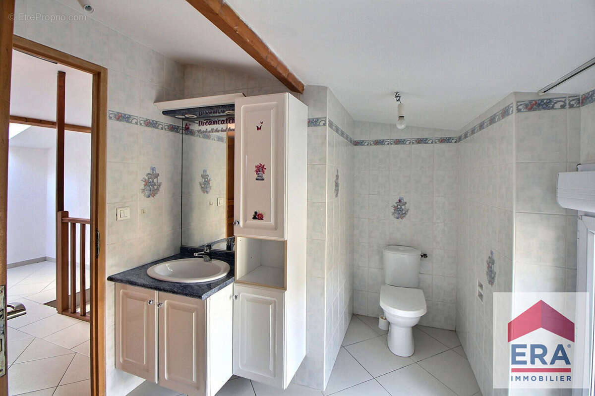 Maison à MONTELIMAR