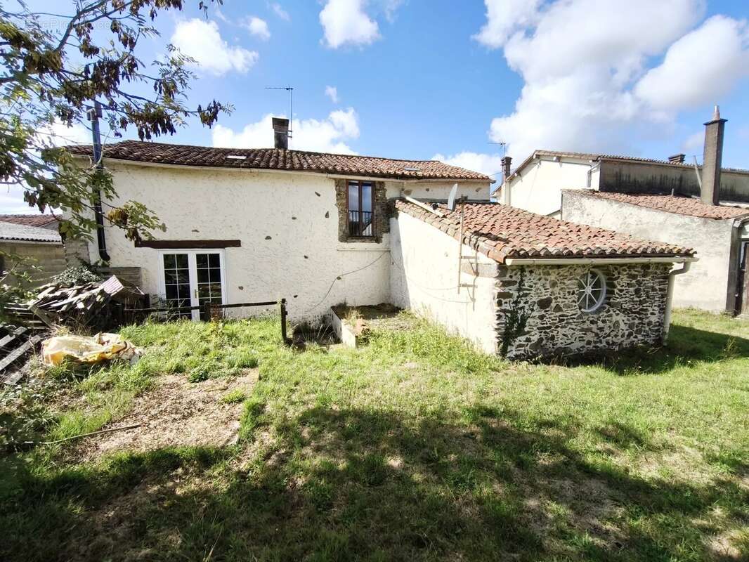 Maison à LE BEUGNON