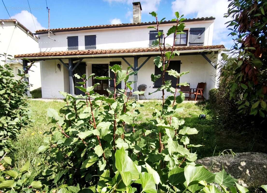 Maison à LE BEUGNON