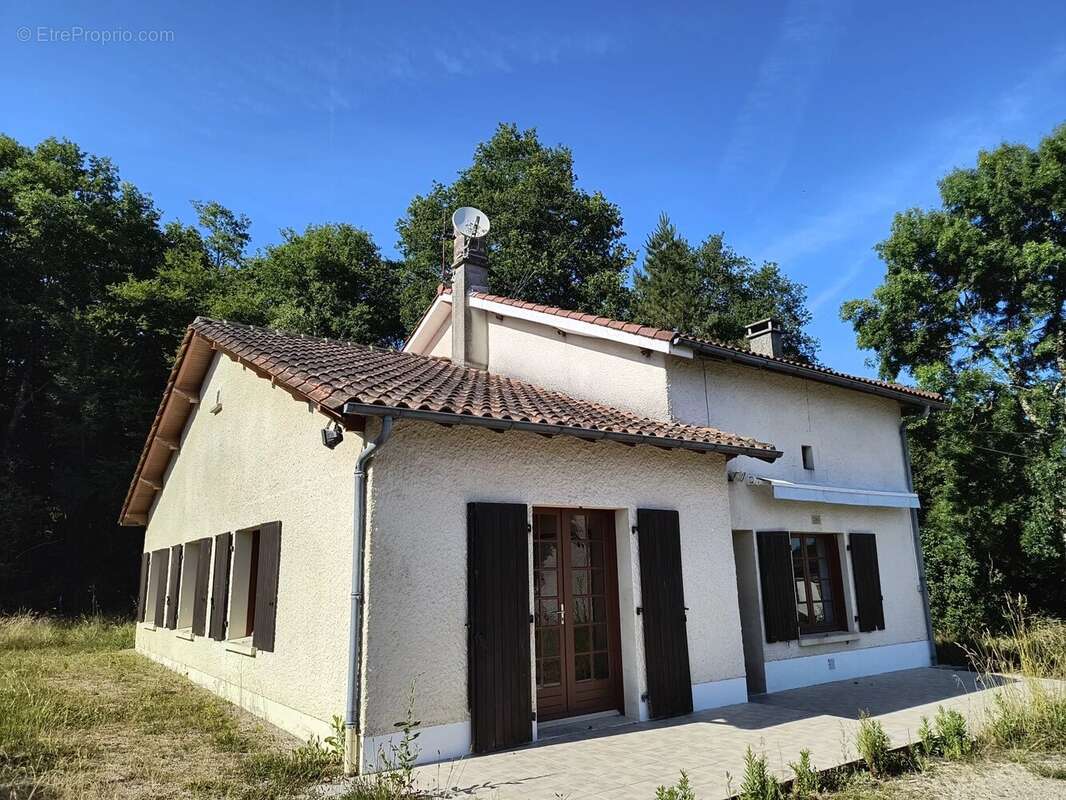 Maison à SAINT-LAURENT-DE-CERIS