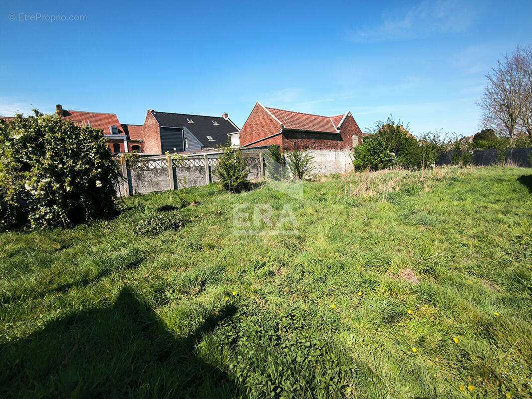 Terrain à SAINS-EN-GOHELLE