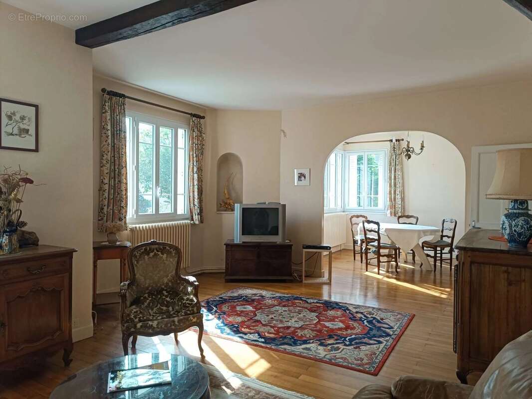 Maison à MONTMORILLON