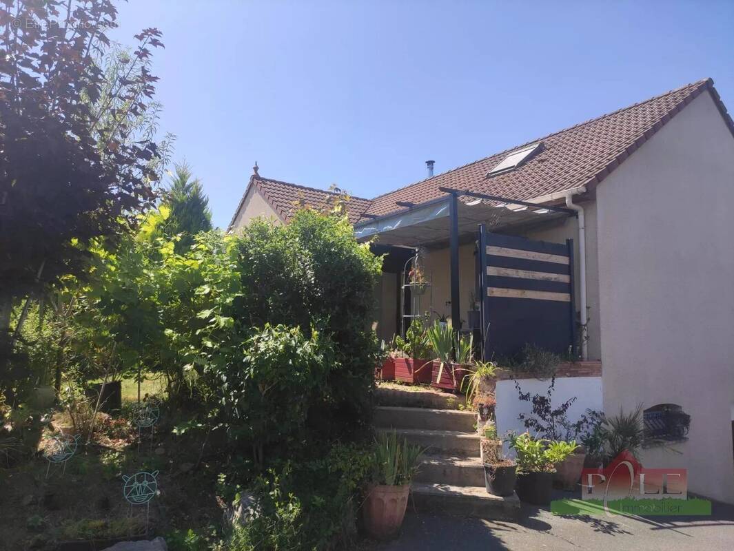 Maison à NERIS-LES-BAINS