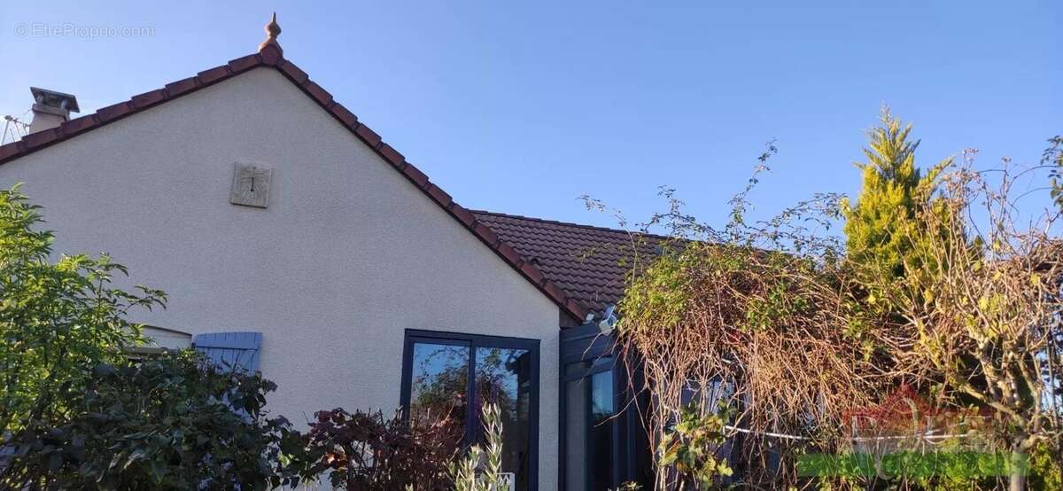 Maison à NERIS-LES-BAINS