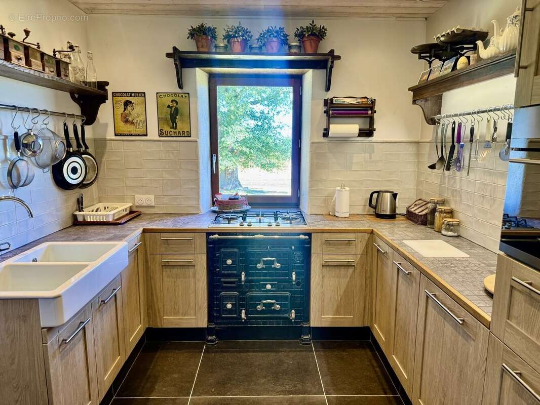 Maison à LANUEJOULS